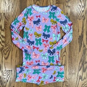 Pink Chicken purple with multicolor bows bamboo 2 piece pajama set, size 10.